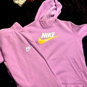 Big kids NIKE pullover sweat suit